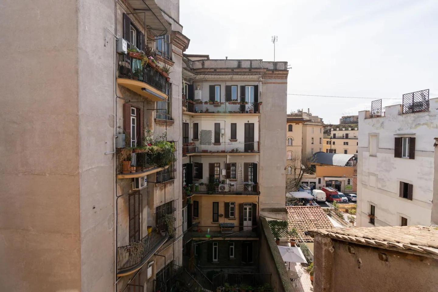 15 Min From Piazza Venezia Skyline Sanctuary In Trastevere Zewnętrze zdjęcie